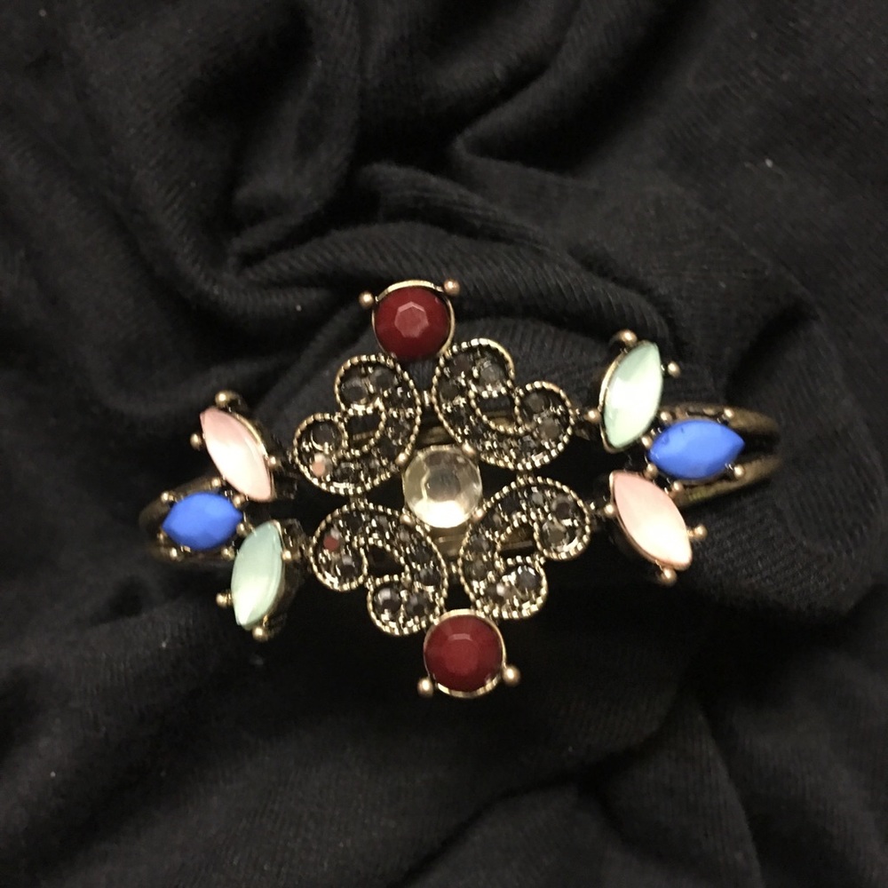 New Rhinestone Bangle Cuff Bracelet - Picture 2 of 7